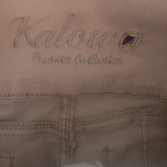 Beautiful Women’s ugh the pink skinny pants fly Button in the front Size 1 - Picture 4 of 12